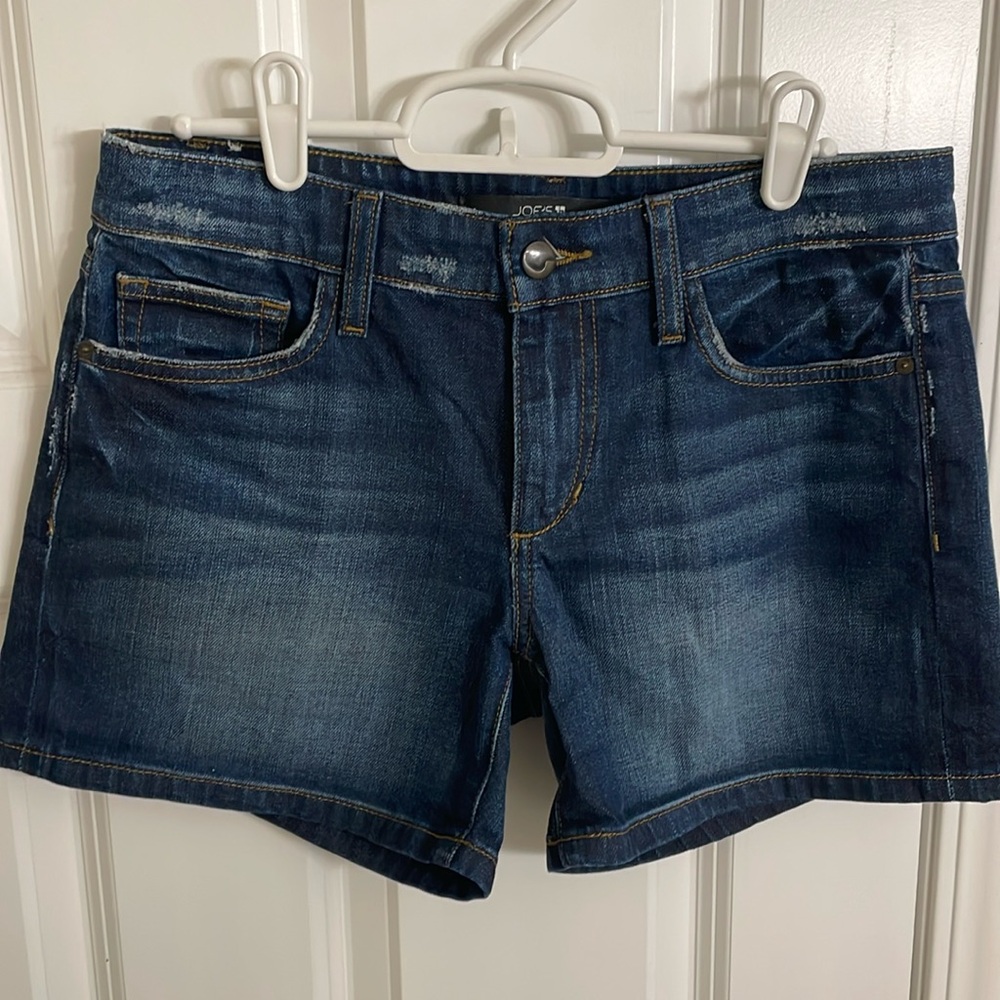 Joe’s Jeans Dark Wash Denim Shorts
Excellent condition
Slight distressing